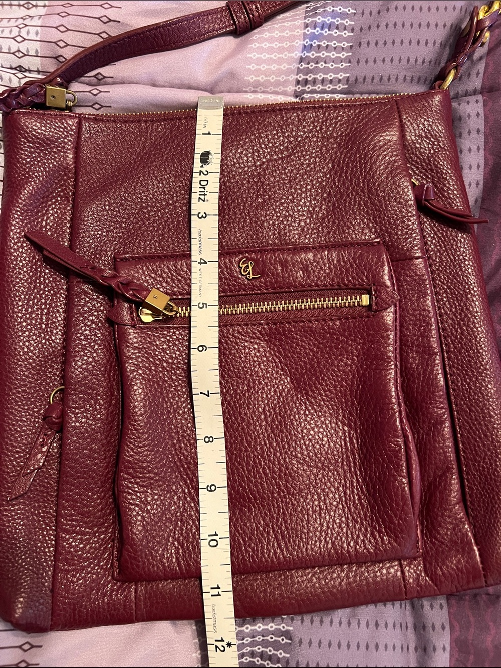 Elliott Lucca Women's Burgundy Leather Crossbody Bag. 3 outside zip pockets - Picture 7 of 8